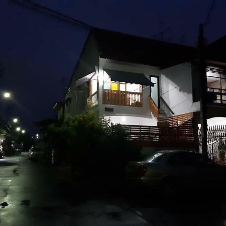A & P House Apartment Bangkok Exterior photo